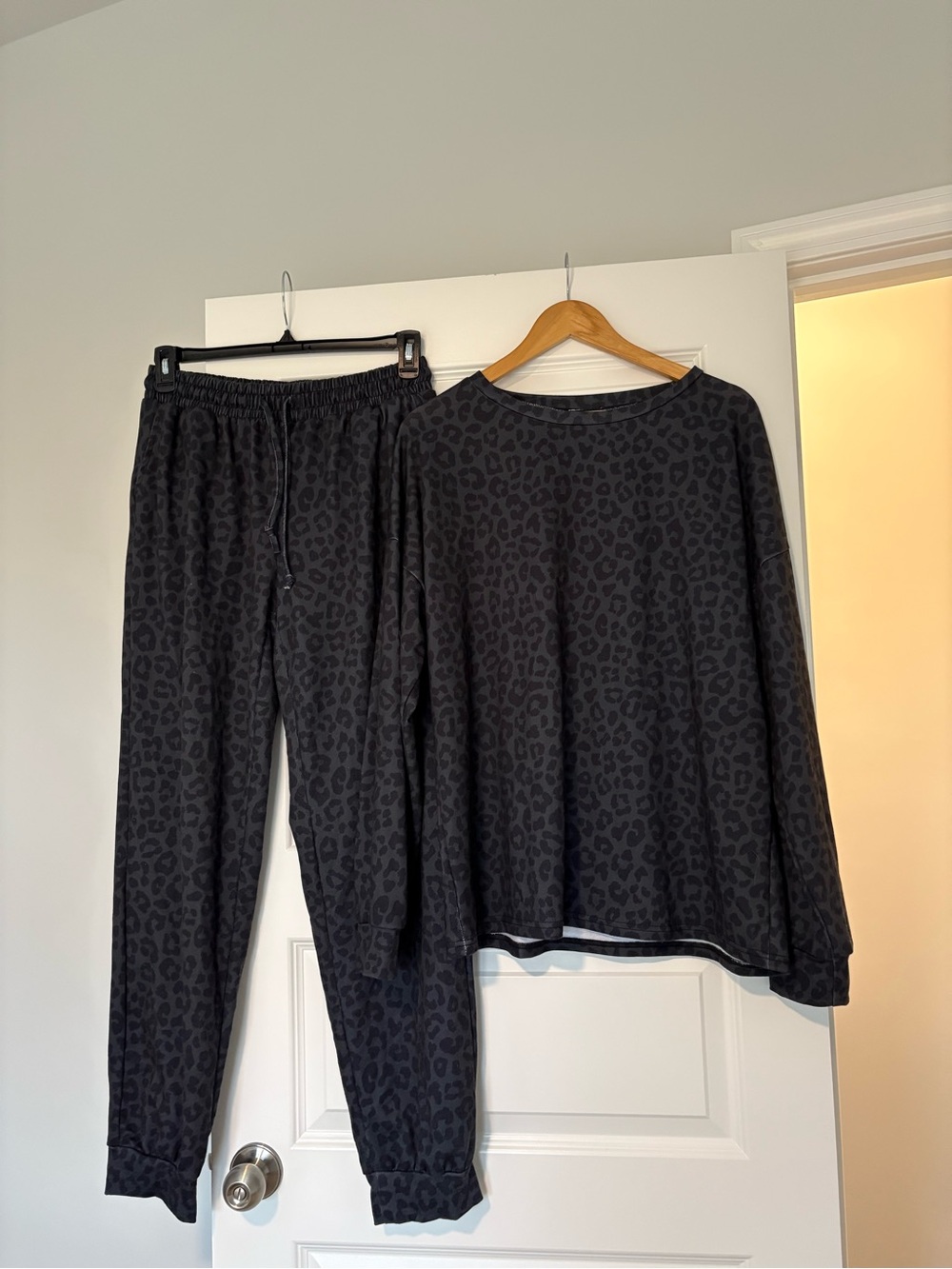 Dark Gray Leopard Print Lounge Set - Top & Joggers Women’s XL